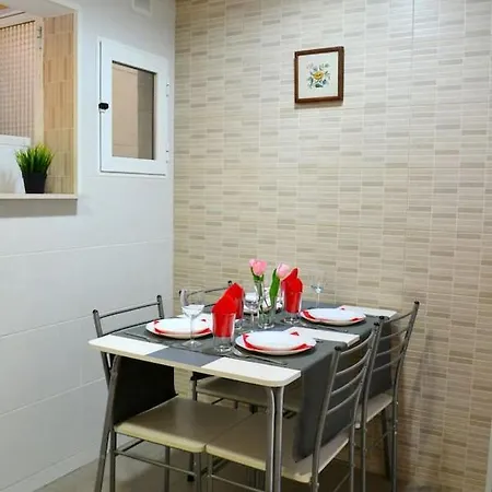 Nice Flat Near The Beach And Parc Del Forum 아파트