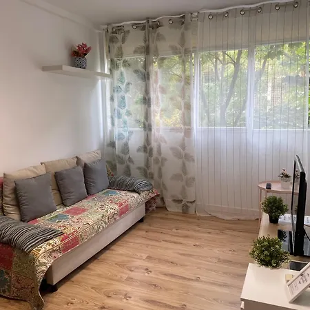 Nice Flat Near The Beach And Parc Del Forum *